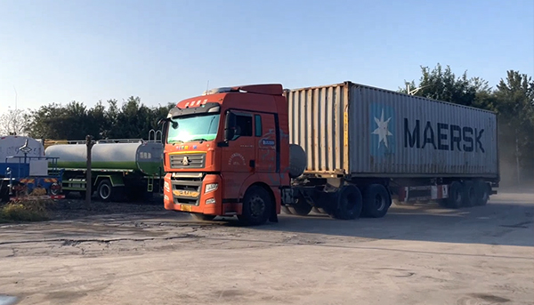 Foreign Trade Company Achieves New Milestone in Forklift Export Business